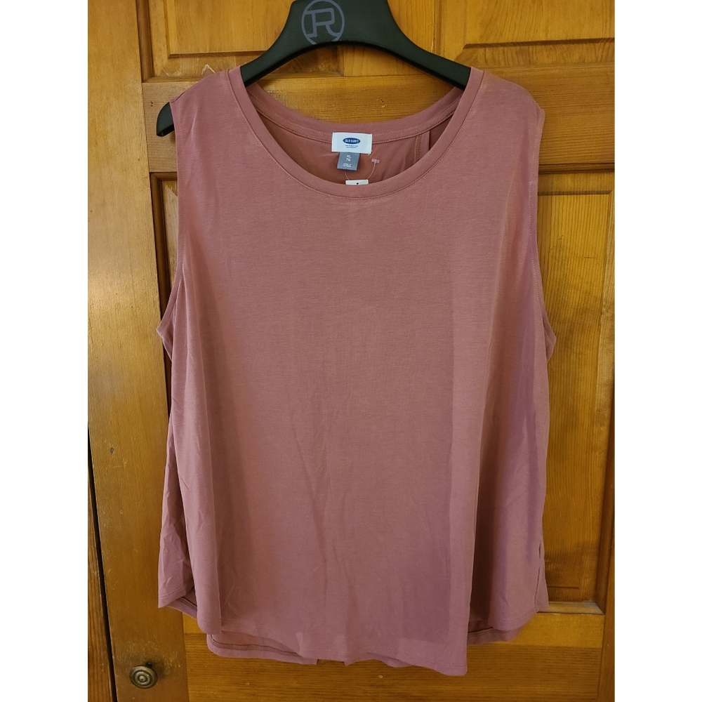 Old Navy athletic top